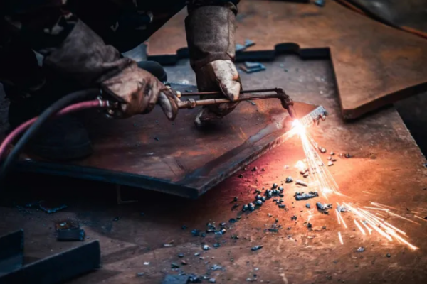 “Unveiling the Finest Metal Fabrication Techniques for Commercial Applications”
