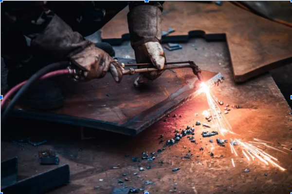 “Advantages of Metal Forming and Fabrication for the Defence Industry: Forging Strength in Security”