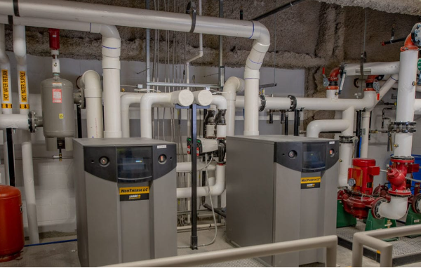 “The Emergence of Smart Commercial Boilers: Unleashing the Power of IoT and Connectivity in Heating Systems”