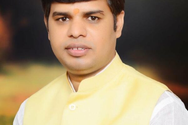 Renowned Scholar Acharya Dev Introduces Digital Transformation of Temples