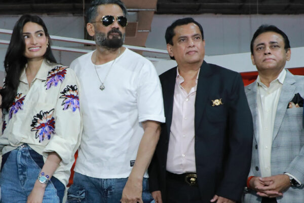 GM Modular Brand Ambassadors, the father daughter duo – Suniel Shetty and Athiya Shetty visited GM Modular stall at Acetech, Mumbai 2023