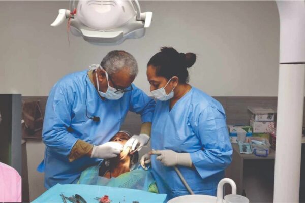Revolutionizing Smiles: Dr Vivek Gaur Pioneers Corticobasal Immediate Loading Dental Implants, Offering a New Dawn for Patients with Missing Teeth