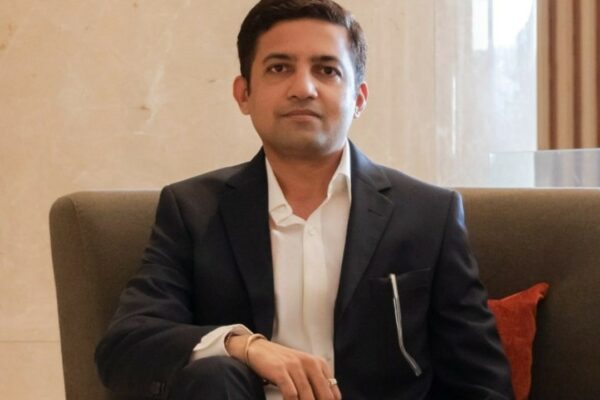 Bridging Cultures: Mr. Mohan Babu’s Vision for Global Brands Integrating with Local Languages in the Indian Signage Industry
