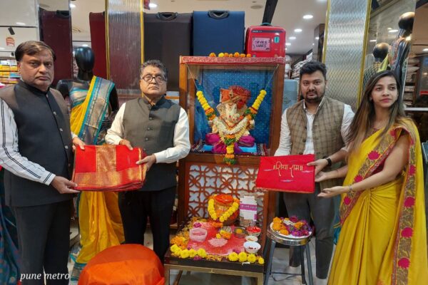 Pune Residents Weave Garments for Lord Rama and a Saree for Mata Sita Sent to Ayodhya in a Symbolic Gesture of Faith