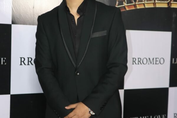 Youth sensation Rromeo launches Romantic Party Anthem Aankhon Main from the album ‘Let Me Love’ on his grand birthday Celebration