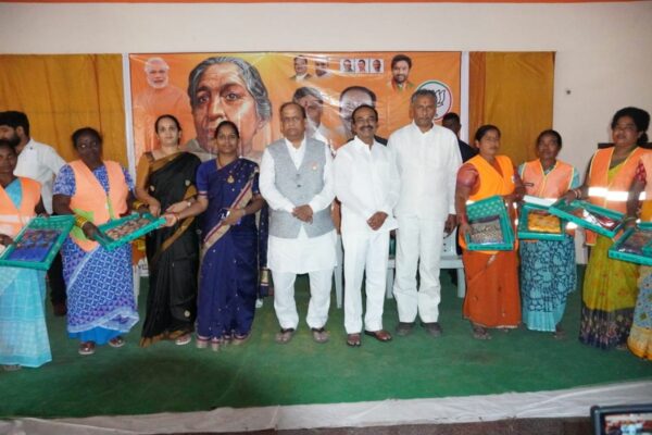 Celebrating Sarojini Naidu Birth Anniversary: Sudhakar Gande Honors GHMC Workers