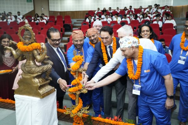 Sharda Hospital Organises India’s First-Ever International Robotic Workshop with multiple systems