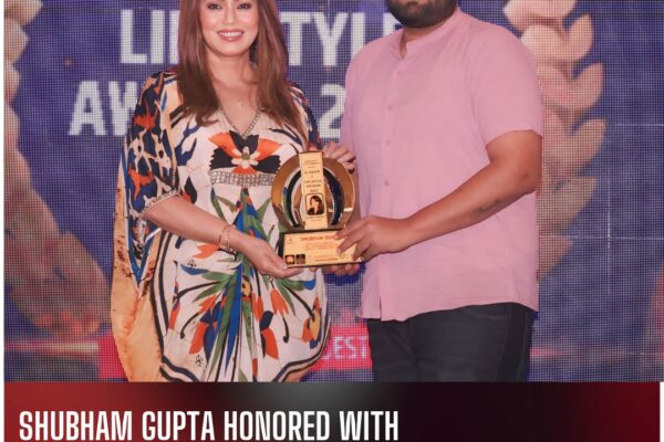 Shubham gupta honored with outstanding best social media Pr award at glamour & lifestyle award 2024 