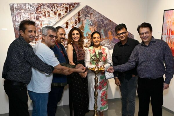 Leslee Lewis, Jaspinder Narula and Atul Khatri dive into an immersive journey with artist Anita Goel at FloorOne, Juhu.