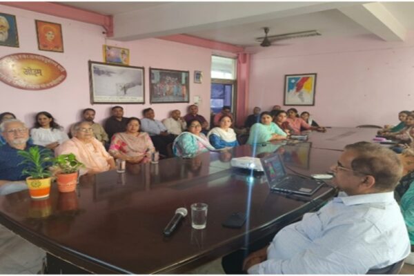 DAV Institute of Management organized a session on Discovery of God through Quantum Physics and Bhagavad Gita