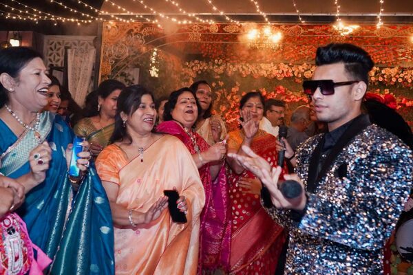 MashupMinati Band Redefines Event Entertainment with Fusion of Live Musicians and DJ