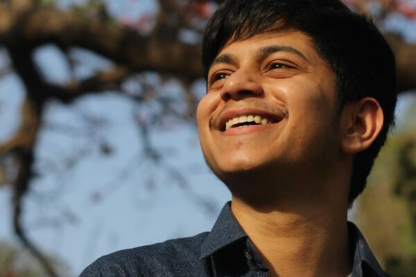 Sourav Dey’s ‘Par Na Karoon Main Bayaan’: A Melodic Ode to Unspoken Bonds