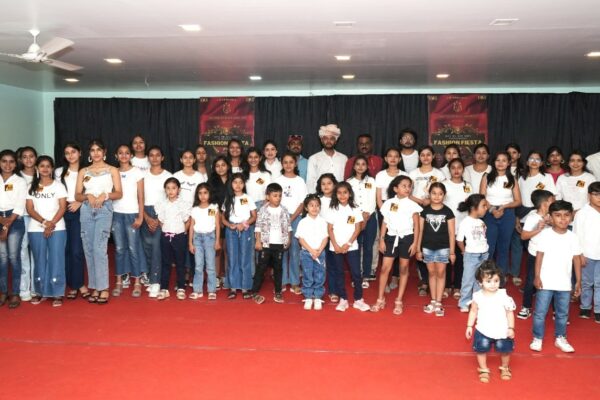 “Fashion Fiesta 2024: A Spectacular Event Presented by Arvind Entertainment and Pravin Lad in Malkapur City”