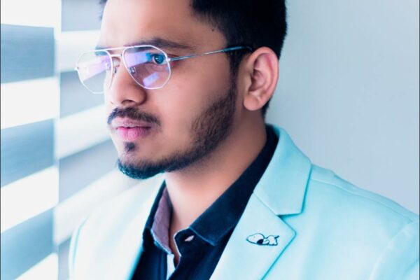 Logographi’s Founder Suresh Goyal Revolutionizes Design and Printing Industry
