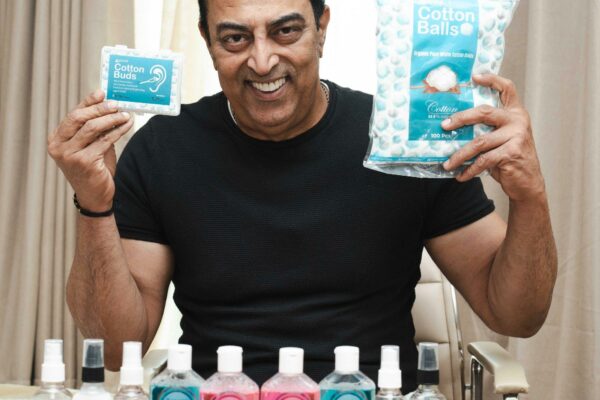 Bollywood Icon Vindu Dara Singh Invests in Abhay HealthTech Pvt. Ltd.