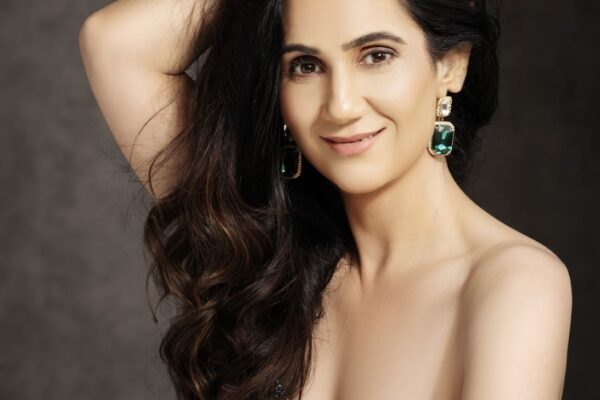 Anita Majoo Proothi – Woman of Fashion , Glamour and Style