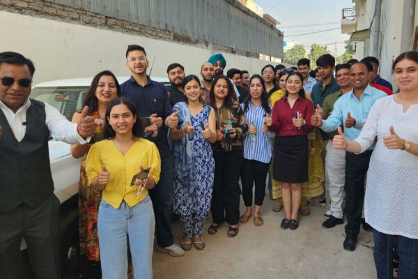 Mits Healthcare Owner, M.K. Bhatia, Gifts 15 Cars to Employees (Celebrities) Ahead of Diwali