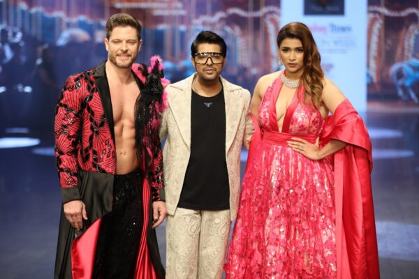 VISHAL KAPOOR HAD A GRAND OPENING SHOW “PHULWARI” AT BOMBAY TIMES FASHION WEEK 2024.