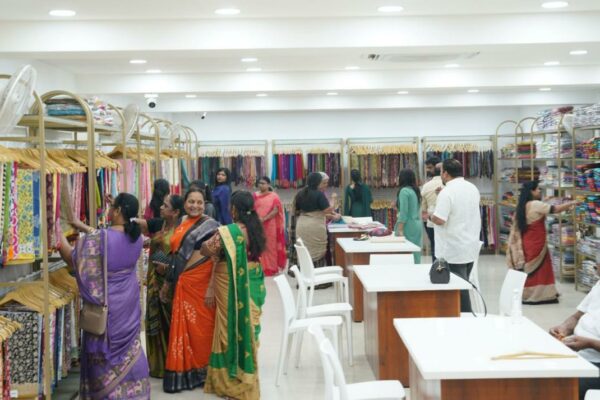 Remina Expresses Gratitude for Hyderabad’s Warm Welcome and Overwhelming Response to New Outlet