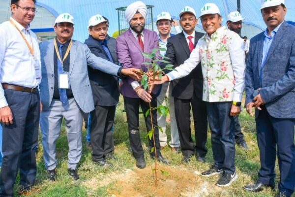 Dr. Dinesh Shahra Celebrates Green Gold Day at HBTU, Spreading the Message of Sustainability & Giving Back