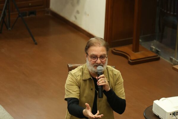 Vinay Pathak at Kala Ghoda Arts Festival: “Like the Maha Kumbh of Art – A Must-Visit with Family”