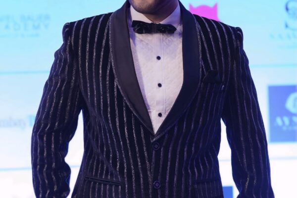 “Shailesh Ramugade: The Heartfelt Doppelgänger of Salman Khan Who’s Redefining Stardom at Bombay Times Fashion Week!”
