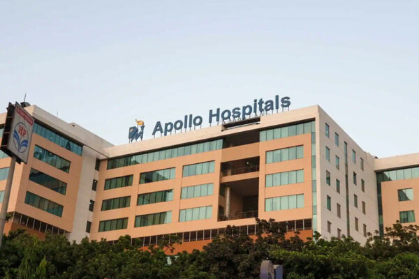 Apollo Hospitals Navi Mumbai Saves 24-Year-Old Woman and 55-Year-Old Man with lifesaving Cardiac intervention in Two High-Stakes Emergencies