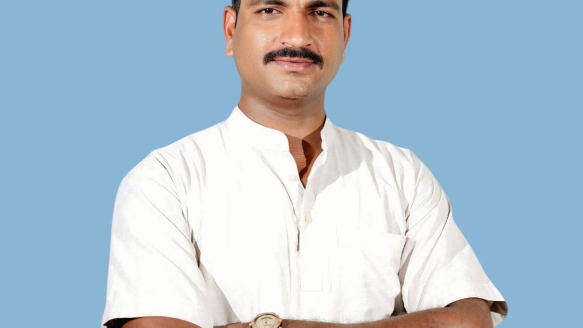 Neeraj Kumar, Chhoti Sadri, small town success story, rural development Rajasthan, youth employment India, Sadashiv Foundation, social change leader, Bharat Seva Award winner.