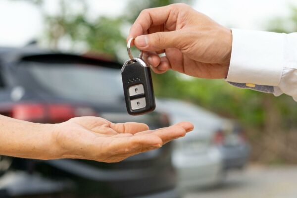 How a Car Loan EMI Calculator Helps You Budget Wisely