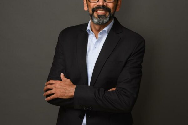 Club One Air CEO Sanjay Julka Receives Lifetime Achievement Award from SCARD