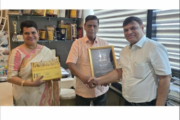 Desi Homes Realty Icon Awards 2025 Honours Shri Madhu Bathija with “Best Themed Luxury Developer Award – Navi Mumbai