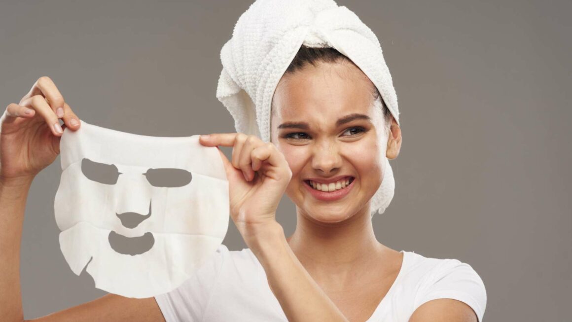 The Best Way to Layer a Detan Face Mask with Other Skincare Products