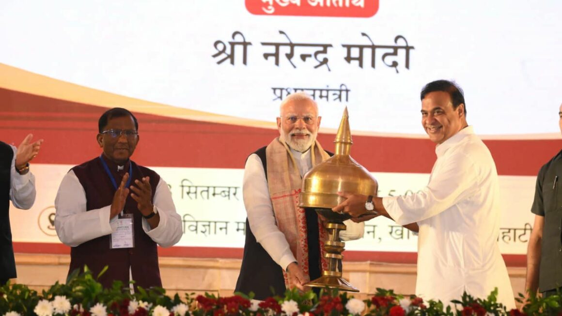 Modi’s ₹18,500-Crore Gift to Assam; Himanta Sarma Says – Assam Will Be the Pillar of Self-Reliant India