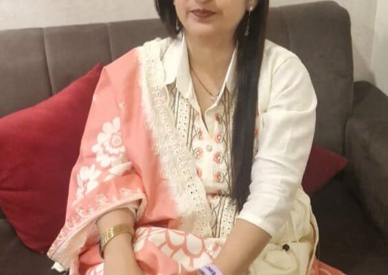 Secrets to Flat Tummy: Poonam Yadav’s Mission to Help Women Get Fit Without Gym or Dieting